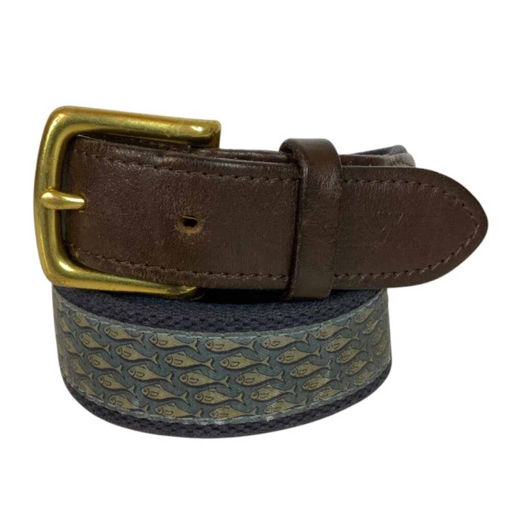 Vineyard Vines Mens Belt Size 32 Fish Pattern Leather Tabs Brass Buckle USA